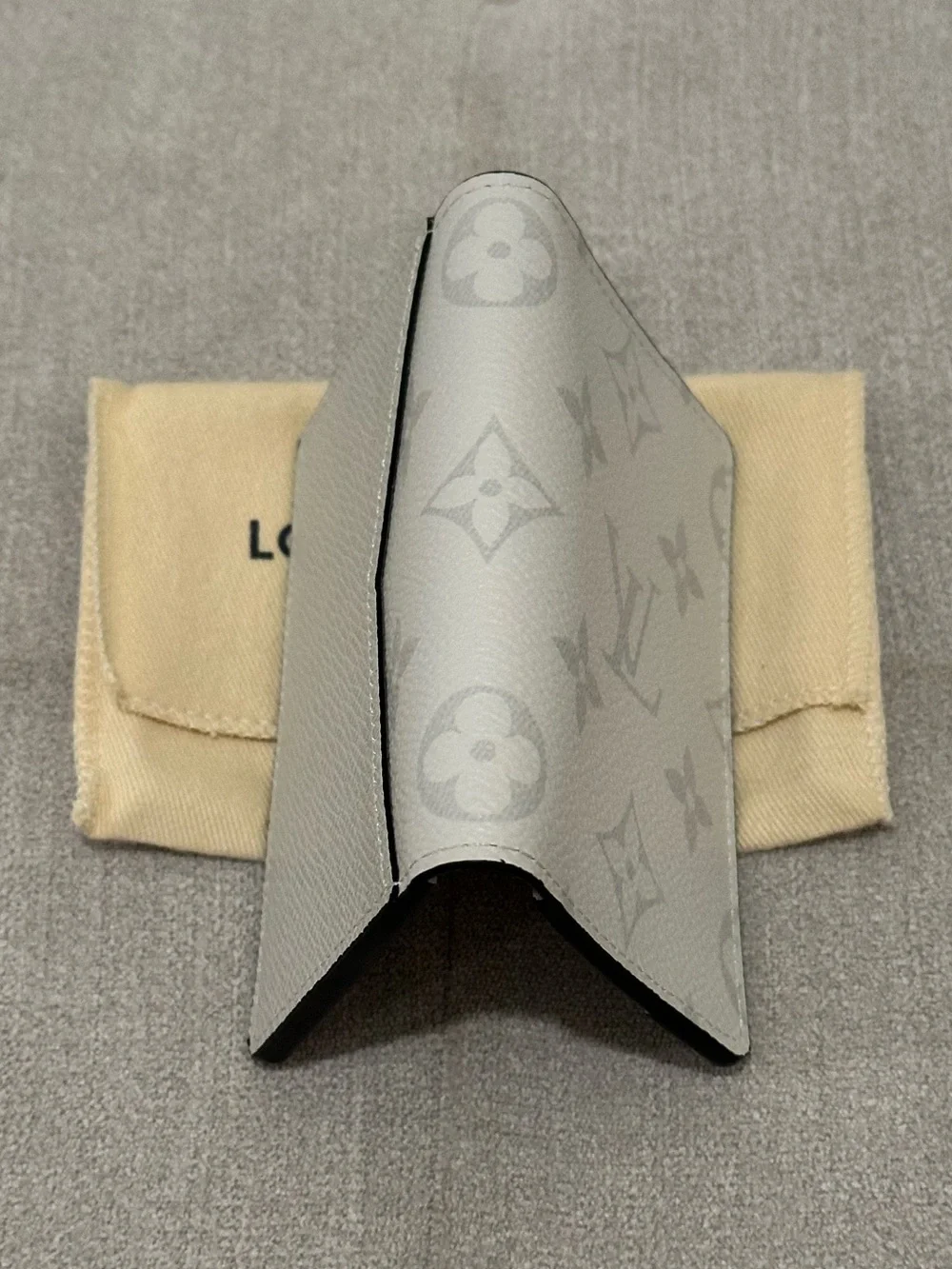 Louis Vuitton Taigarama Pocket Organizer